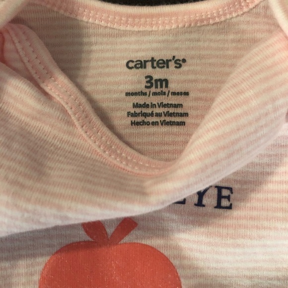 6 Carters Onesies Size 3 Months - Picture 3 of 13